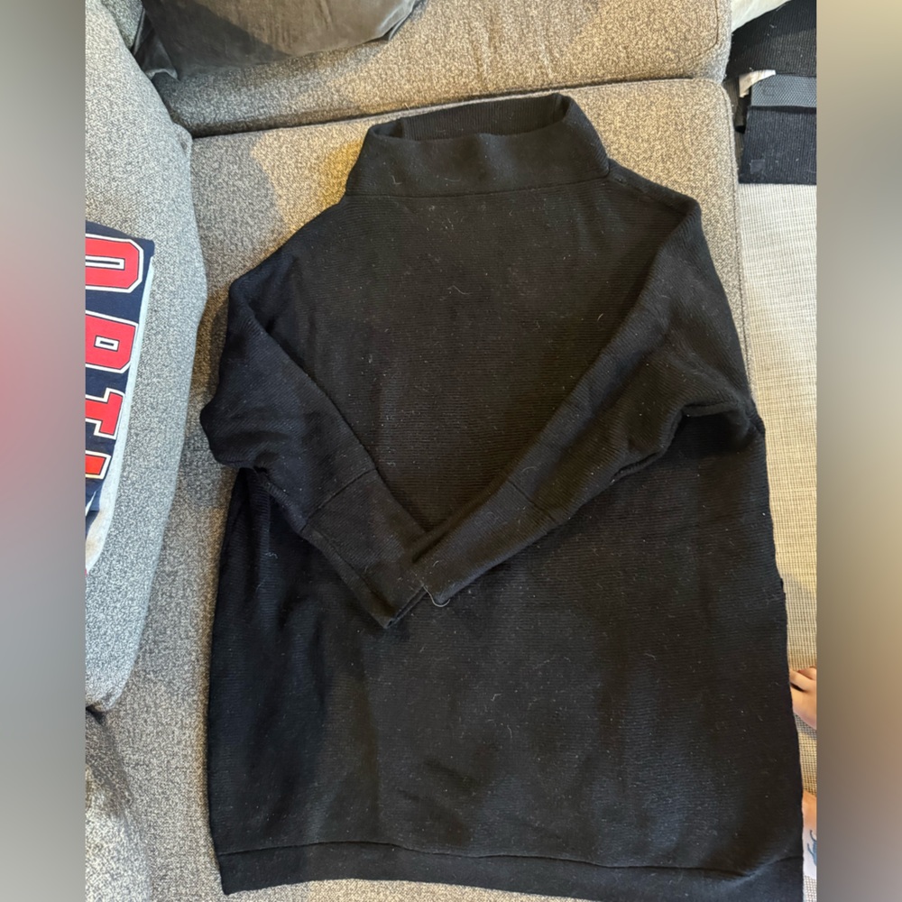 Black Knit Crewneck Pullover Sweater